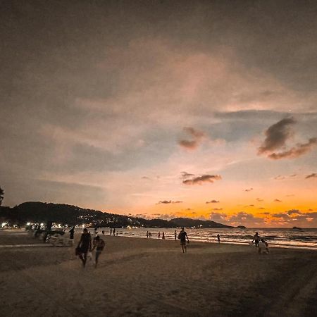 Baobab Hotell Patong Exteriör bild