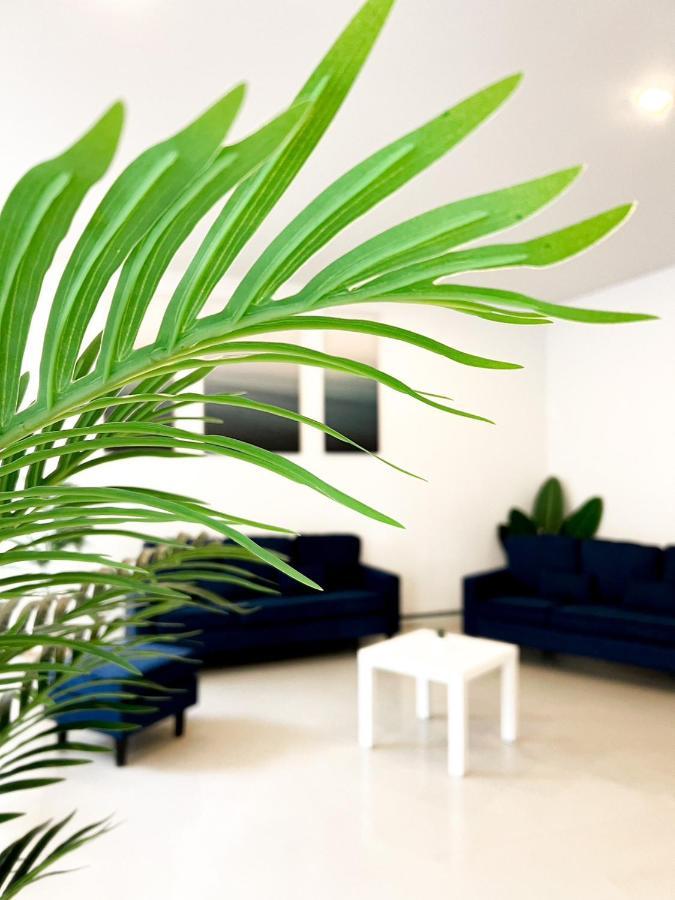 Baobab Hotell Patong Exteriör bild