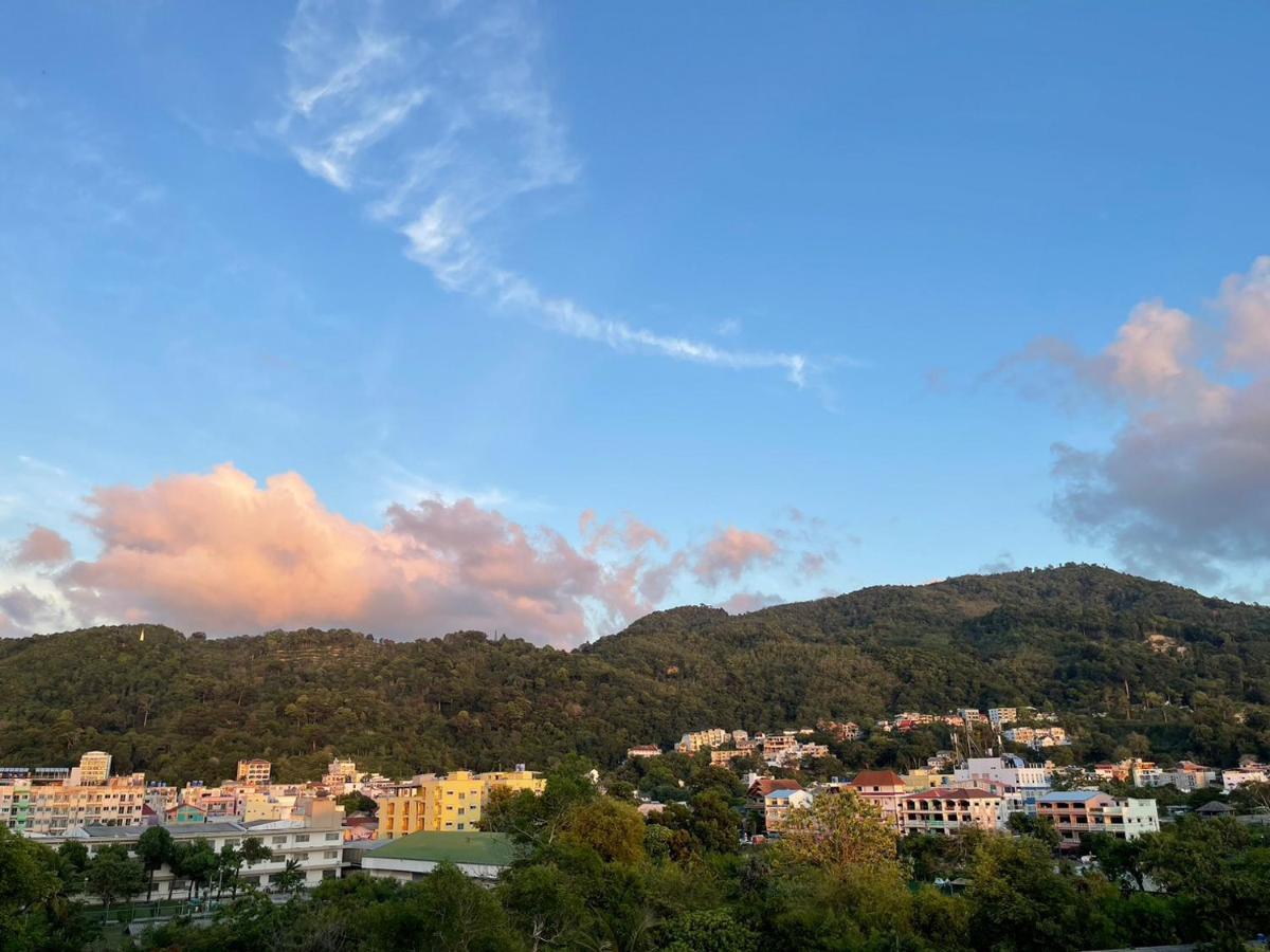 Baobab Hotell Patong Exteriör bild